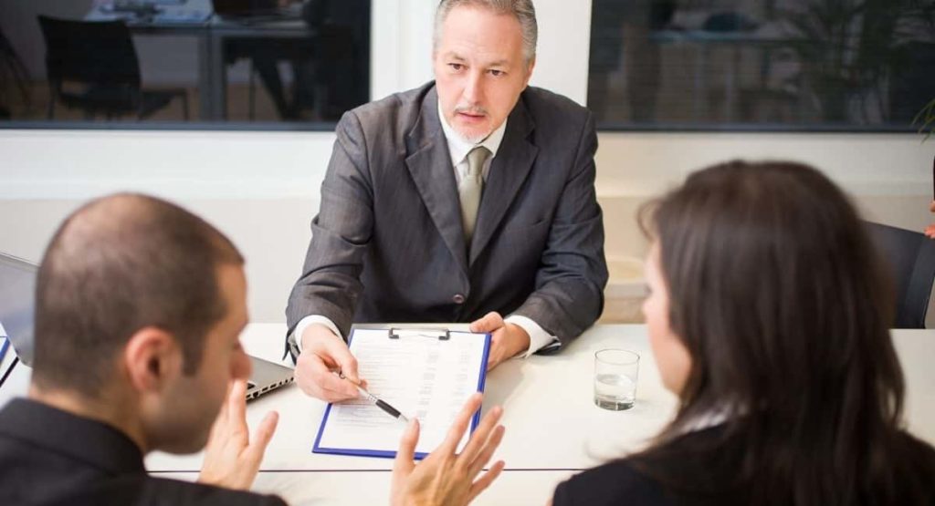 Divorce Lawyer Salary in 2022 【All US States】 CareerExplorer